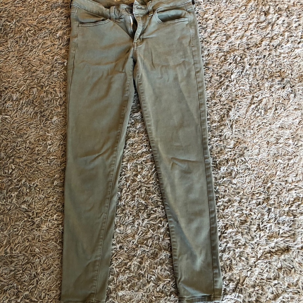 American Eagle Olive green skinny Jeans
